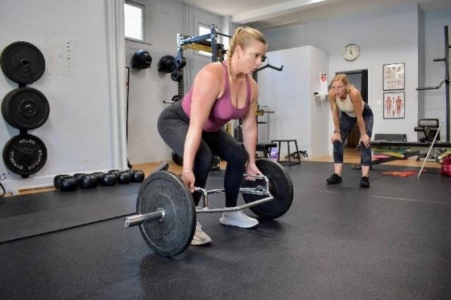 Does Hiring Personal Trainers for Seniors Provide Expert Support